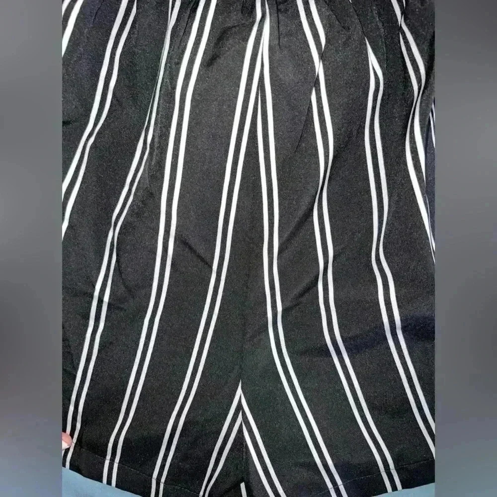 Bundle Of 2 Striped Shorts - Picture 6 of 7
